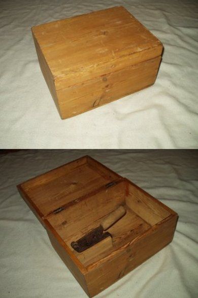 Gammelt sukkerskrin med sukkersaks Tidleg 1900