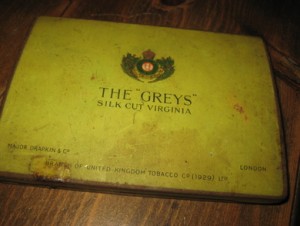 THE GREYS SILK CUT VIRGINIA, fra MAJOR DRAPKIN, LONDON, 30-40 TALLET. 