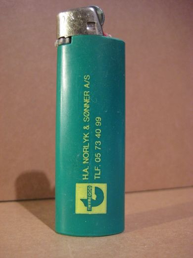 H.A. NORLYK & SØNNER. Tlf. 05 734099.