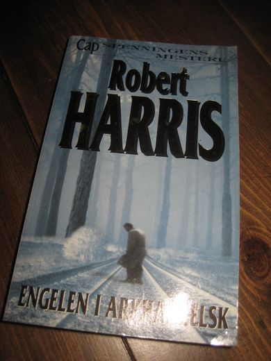 HARRIS: ENGELEN I ARKHANGELSK 2000