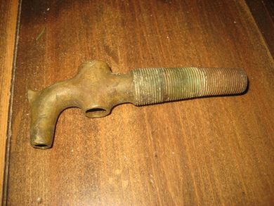 Gammel krane ca 13 cm lang Mangler den som går loddrett men dett fikser du………