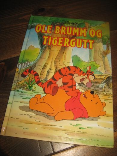 OLE BRUMM OG TIGERGUTT 1999
