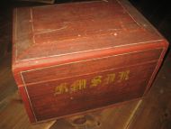 Lita pen kiste fra slutten på 1800 tallet Ca 37*26 cm stor 26 cm høg