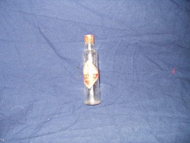Gammel flaske RUM essens