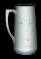 Porsgrunn melkemugge av eldre dato