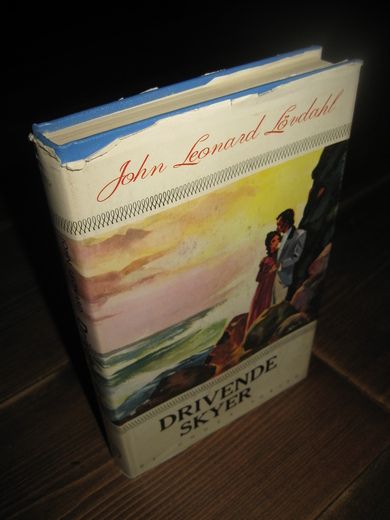 Løvdahl: DRIVENDE SKYER.