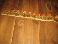 Lekkje med gamle julenisser ca 49 cm lang 6-7 cm høgre 30-40 tallet