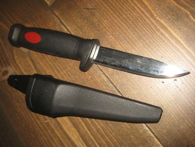 Kniv i slire fra konkursbo ubrukt