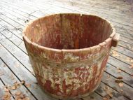 Gammel fiskestamp i tre tidleg 1900 Slitt brunrød farge