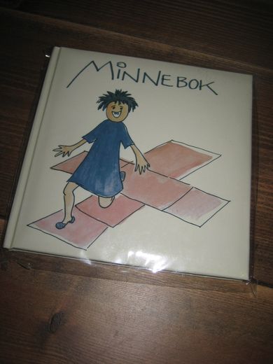 Ubrukt og uåpna MINNEBOK