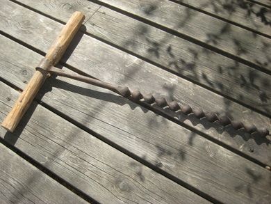 Gammel bor 1800 tallet ca 48 cm lang