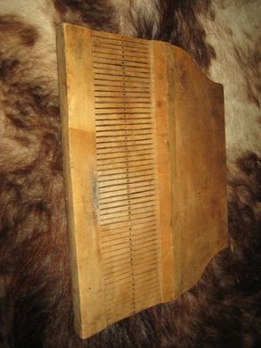 Gammel vevskei fra 1800 tallet, ca 29*23 cm stor. 