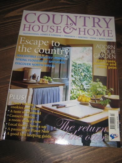 2002,nr 004, COUNTRY HOUSE & HOME.