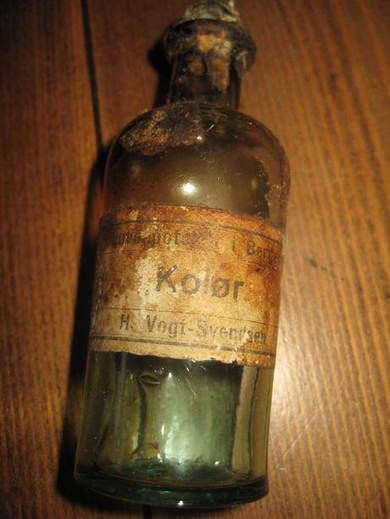 Løveapotheket i Bergen KOLØR H Vogt Svendsen 50 tallet