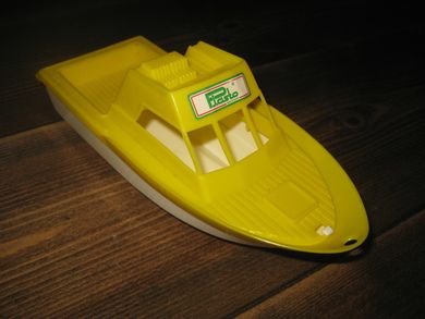 Strøken, ubrukt plastbåt, Plasto, Finland, 60-70 tallet.