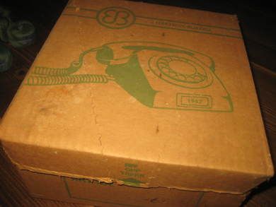 Eske til TELEFON fra ELEKTRISK BUREAU 60 tallet Pen i et butikkmiljø