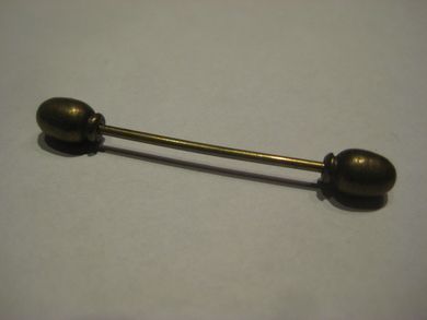 Gammel slipsnål ?? messing Ca 4 cm lang Kan skus fra stanga