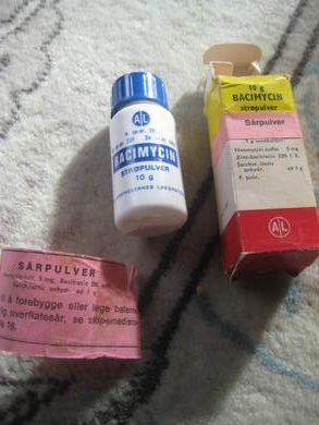 Eske med brukt innhold BACIMYCIN 1968