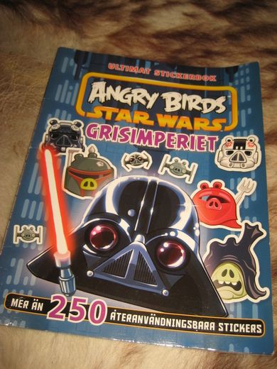 ULTIMTE STICKERBOK. ANGRY BIRDS. 2013. 
