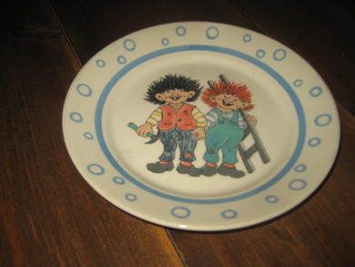 Strøken tallerken fra FIGGJO tegna av Thorbjørn Egner pen uten krakelering 60-70 tallet