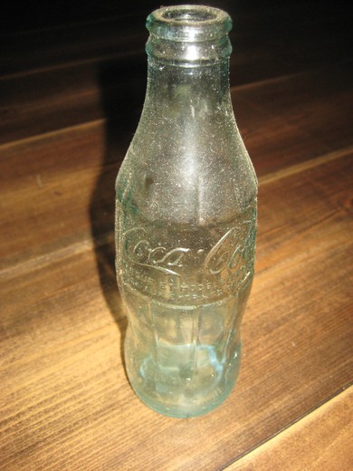 Coca Cola glassflaske, fransk??, ca 19 cm høg. 70 tallet?