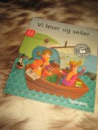 Vi leser og seiler. 2013.