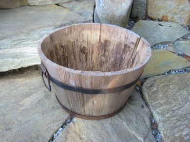 Noe for deg til å plante i? Ca 32 cm i diameter