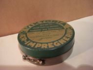 Boks med ubrukt innhold VIKTORIA LÆRIMPREGNERING fra OLAF HALVORSEN & SØNN DRAMMEN