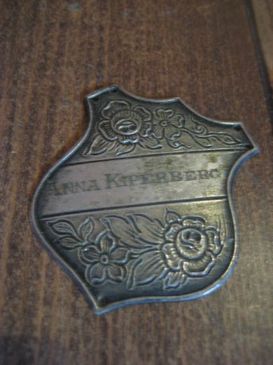 Meget pent jakkemerke i sølv