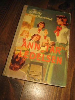 MATTHEWMAN: ANN TAR LEDELSEN Bok nr 1 1952