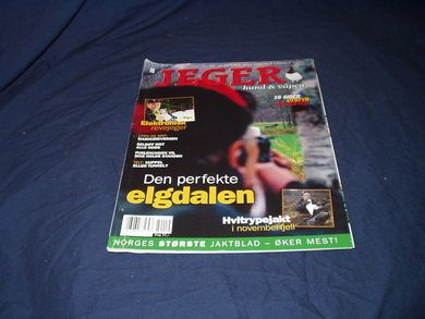 2002 nr 010 JEGER hund & våpen