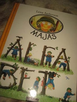 ANDERSON: MAJAS ALFABET. 2012.