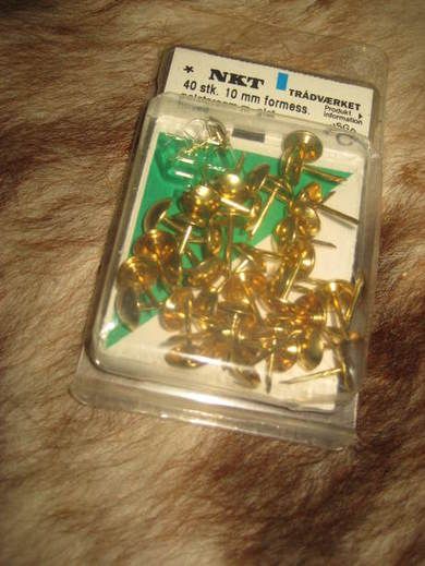 Uåpna pakke med innhold 40 stk polstersøm