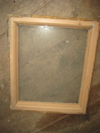 Gammelt vindu, ca 44*50 cm stort, helt glass.