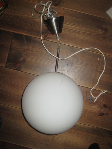 Stor taklampe med kuppel i krus ca 23 cm i diameter 60 tallet