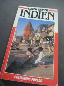 TUREN GÅR TIL INDIEN. 1990.