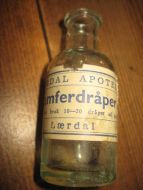 LÆRDAL APOTEK Kamferdråper 19 okt 1951