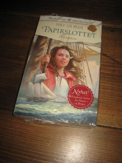 PAPIRSLOTTET bok nr 001