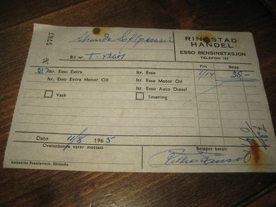 Kvitering fra RINGSTAD HANDEL ESSO BENSINSTASJON STRANDA 11 8-1965