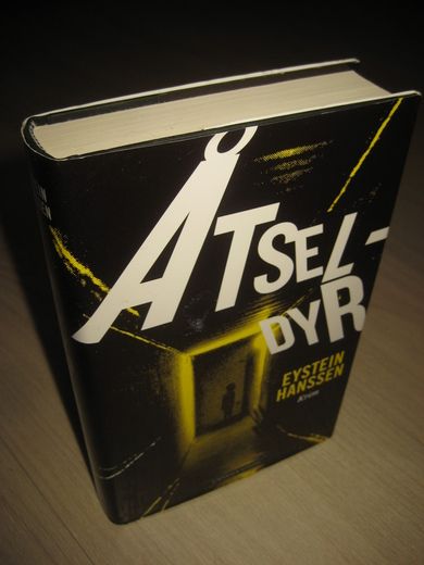 HANSSEN EYSTEIN: ÅTSELDYR 2013