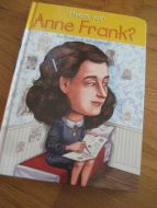 HARRISON: HVEM VAR ANNE FRANK?2008. 