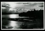 Leksand. Kyrkudden i månskin.