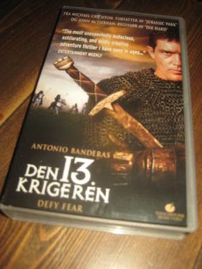 DEN 13 KRIGEREN 1999 15 ÅR 103 MIN