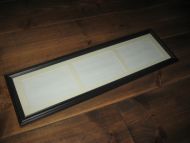 Stor ramme med glass, plass til 3 bilder, ca 16*55 cm stor. 