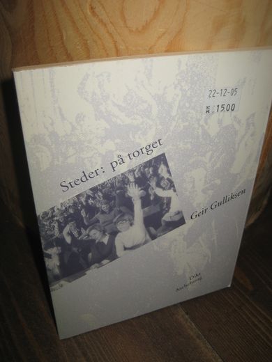 Gulliksen: Steder: på torget. 1990.