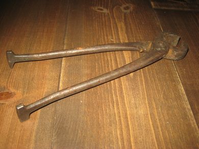 Gammel tang fra smie ca 29 cm lang