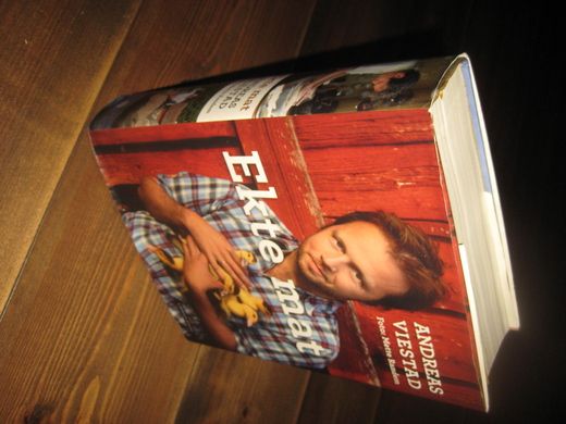VIESTAD, ANDREAS: Ekte mat. 2010.