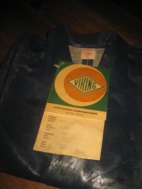 Ubrukt VIKING REGNJAKKE MED MERKELAPP, fra Vestlandske Gummivarefabrik, Stavanger. 