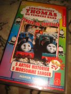 THOMAS. 5 ARTIGE HISTORIER, 5 MORSOMME SANGER. 1996, 42 MIN.