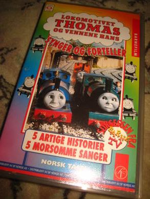 THOMAS. 5 ARTIGE HISTORIER, 5 MORSOMME SANGER. 1996, 42 MIN.